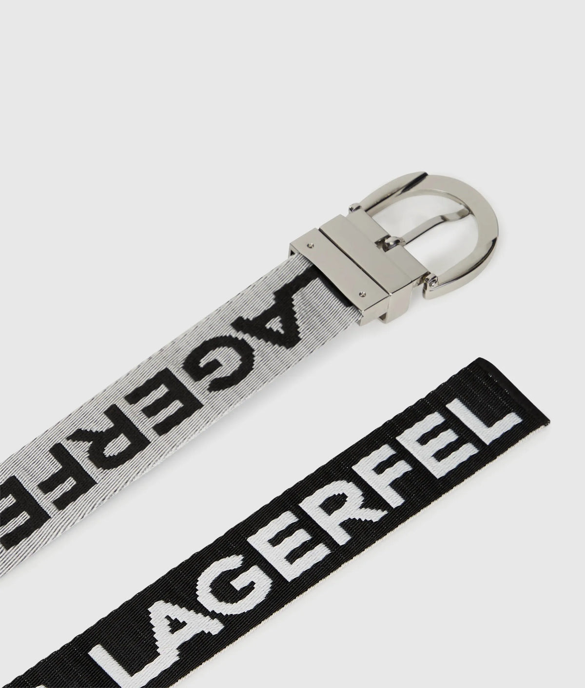 Reversible webbing belt