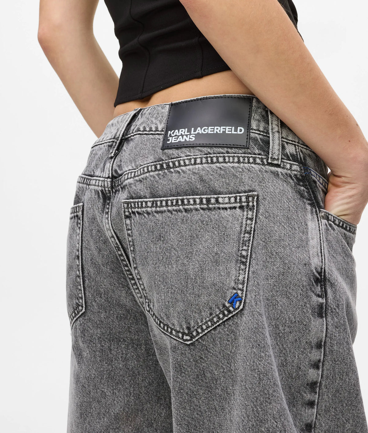 Mid-rise barrel-leg jeans