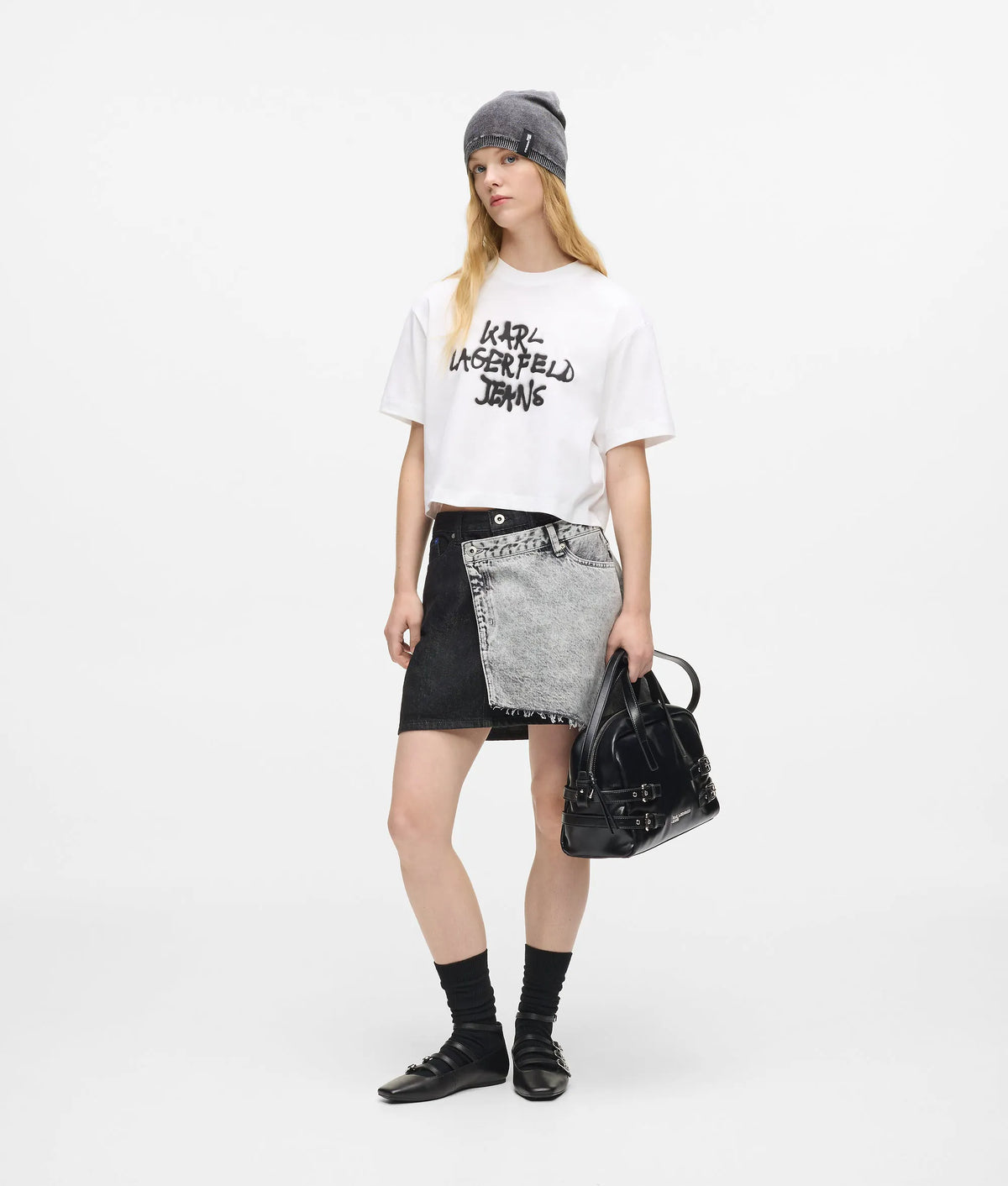 Cropped graffiti T-shirt