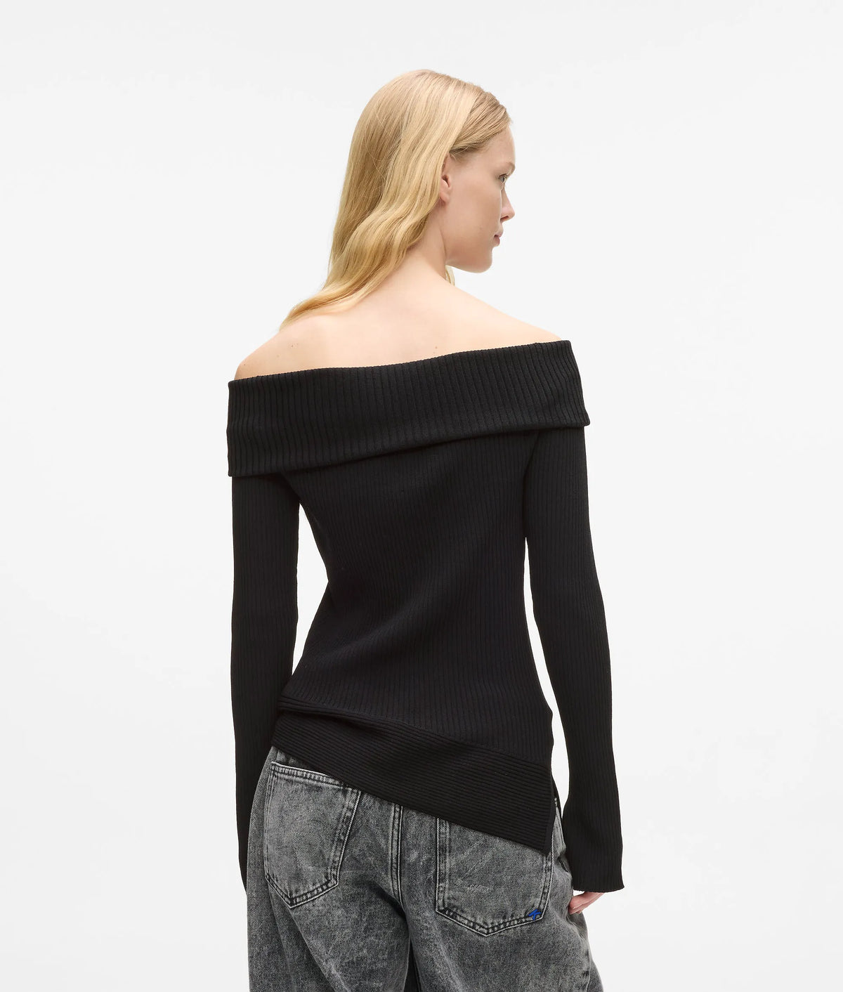 Off-shoulder knit top