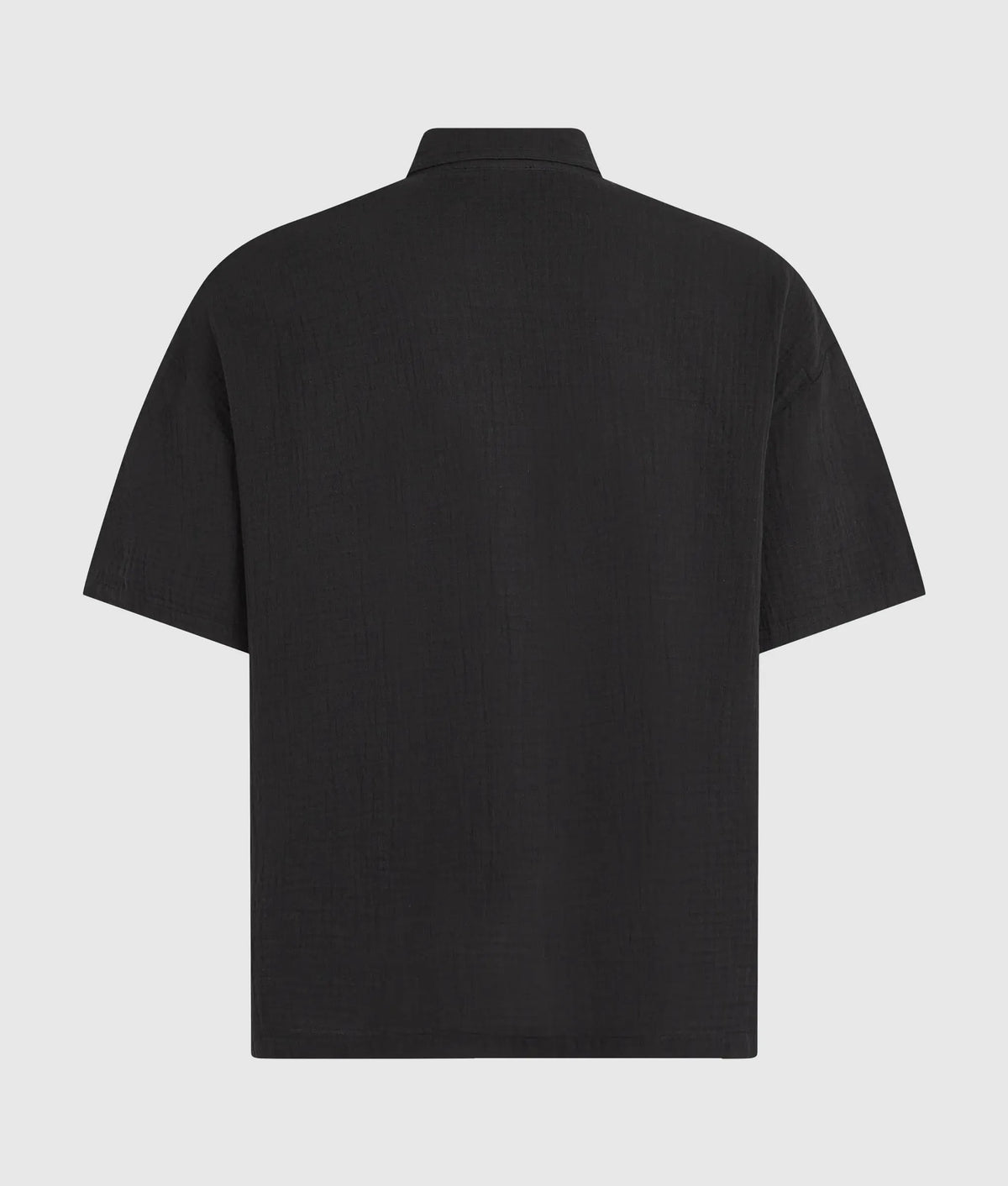 Short-sleeved crinkled shirt