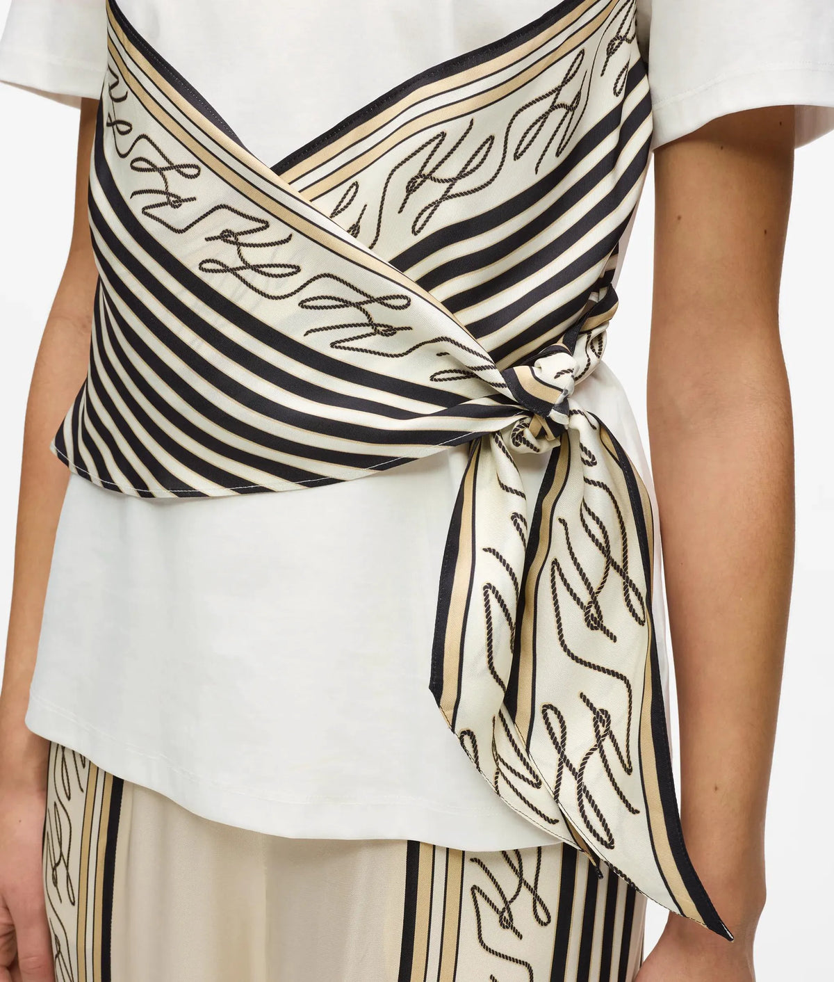 Scarf print T-shirt