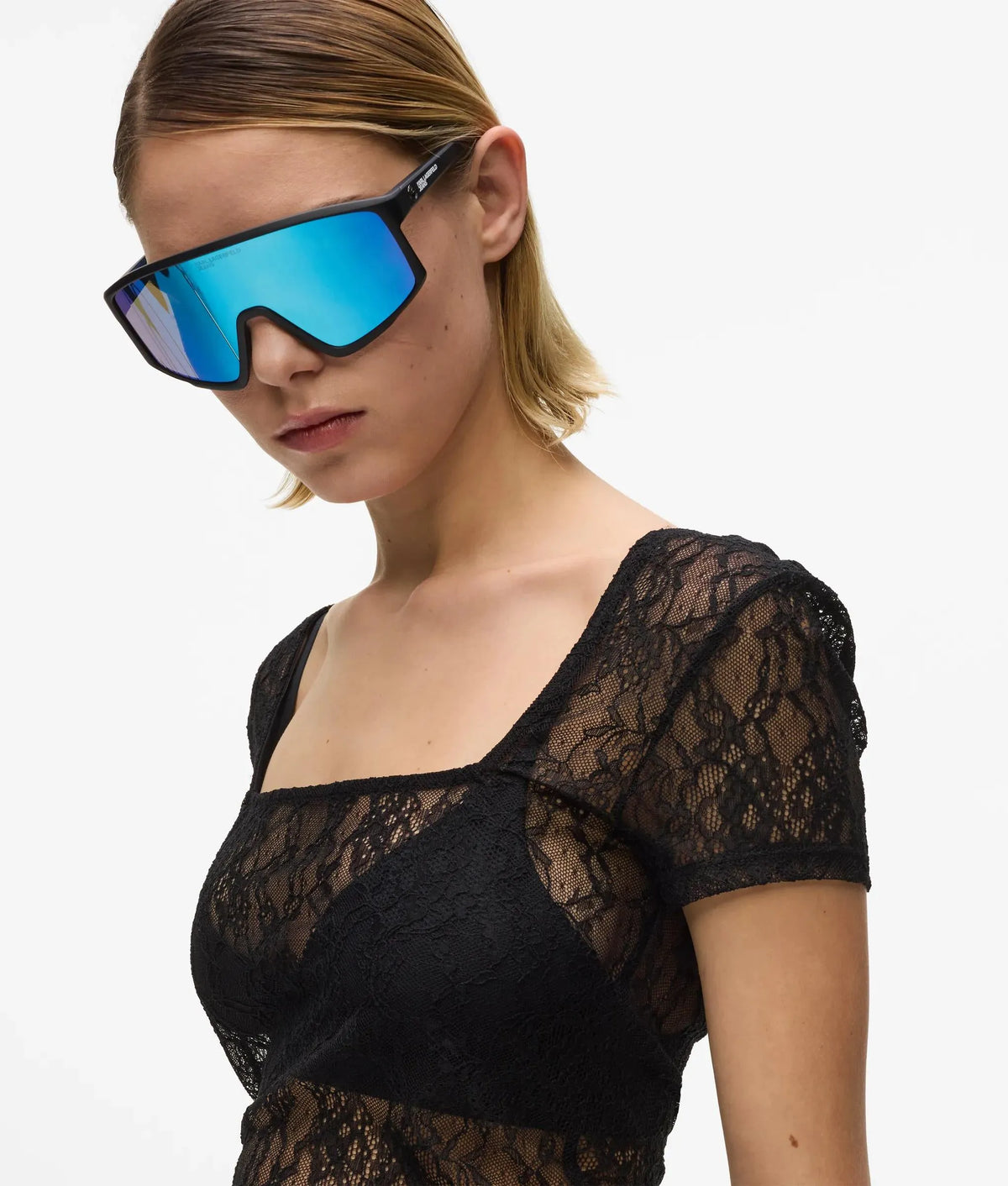 Cap-sleeved lace top
