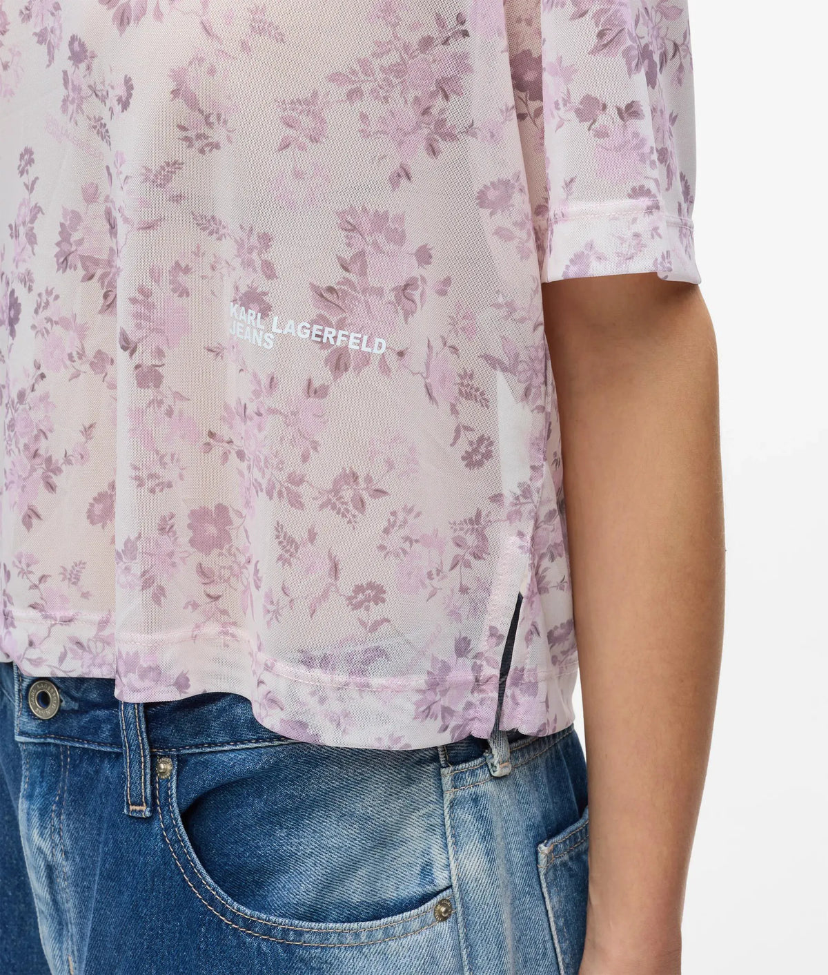 Short-sleeved floral mesh T-shirt