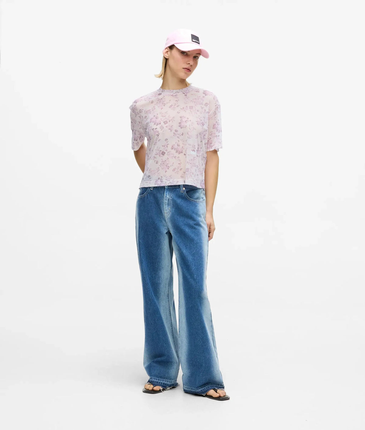 Short-sleeved floral mesh T-shirt