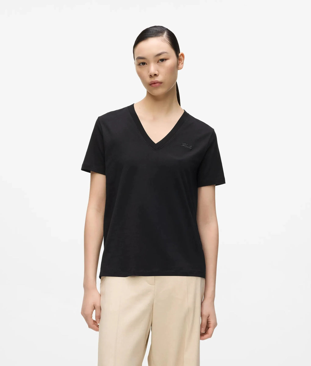 Signature V-neck T-shirt