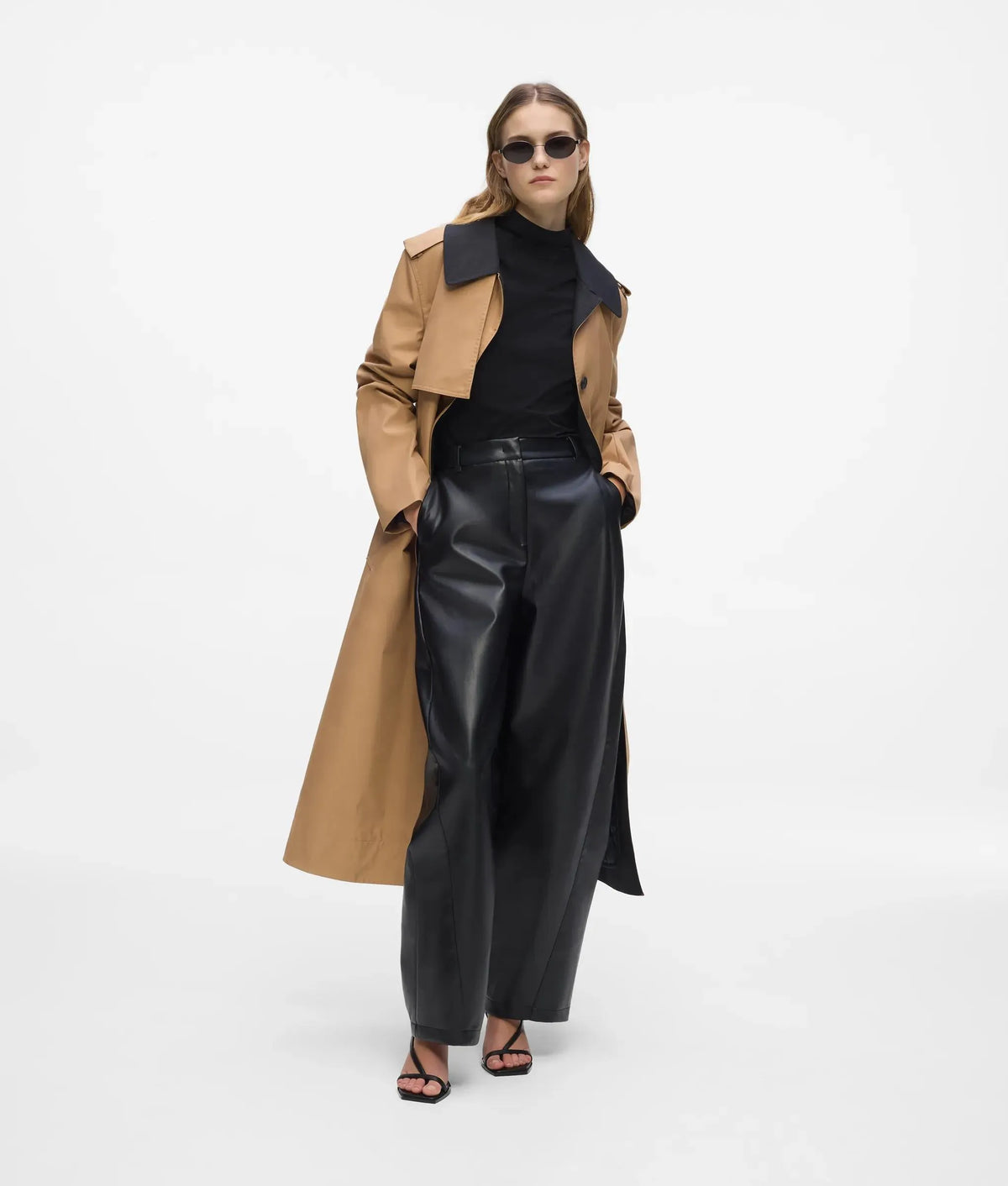 Transformable trench coat