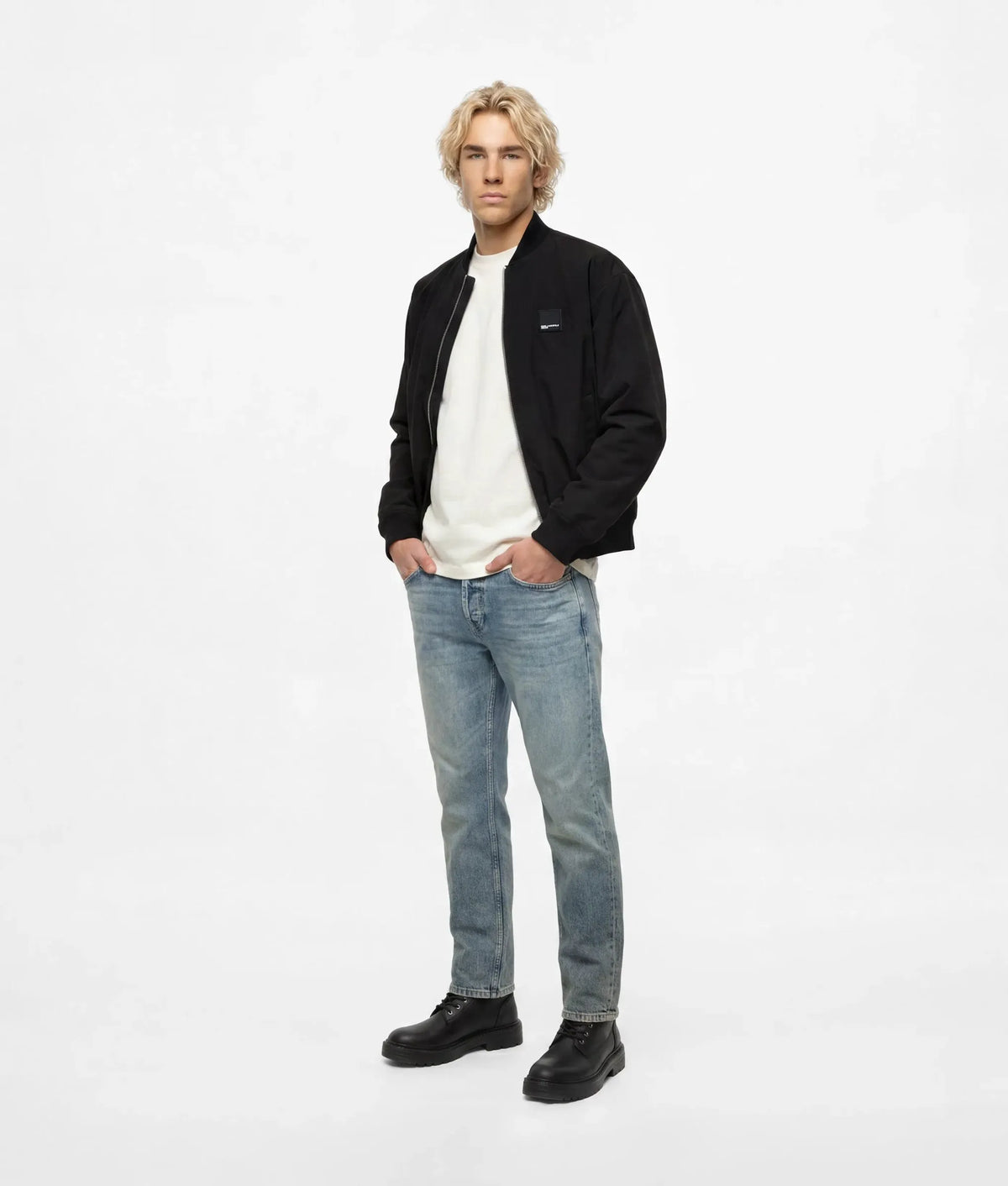 Vintage wash tapered jeans