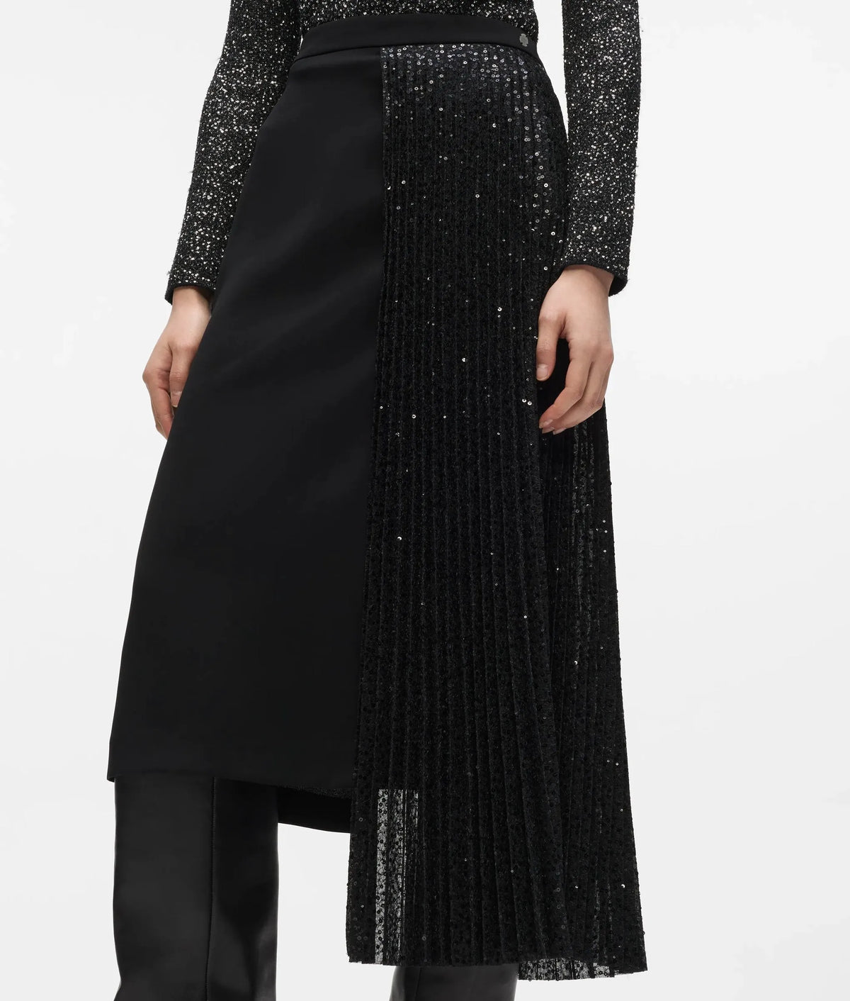 Asymmetric sequin skirt