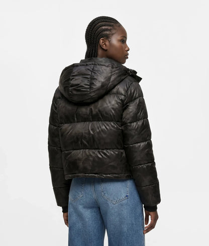 Cropped shiny puffer jacket