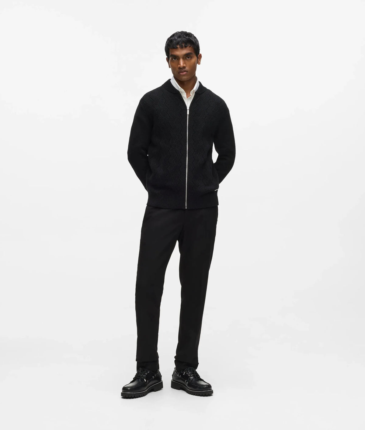 Cable-knit zip-up cardigan