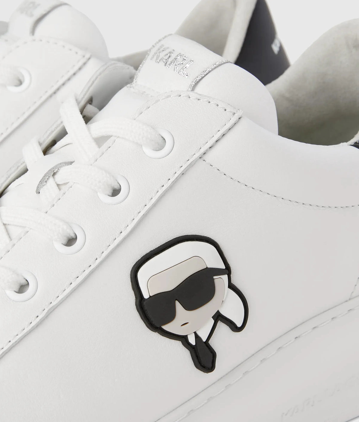 Ikon NFT Kapri sneakers