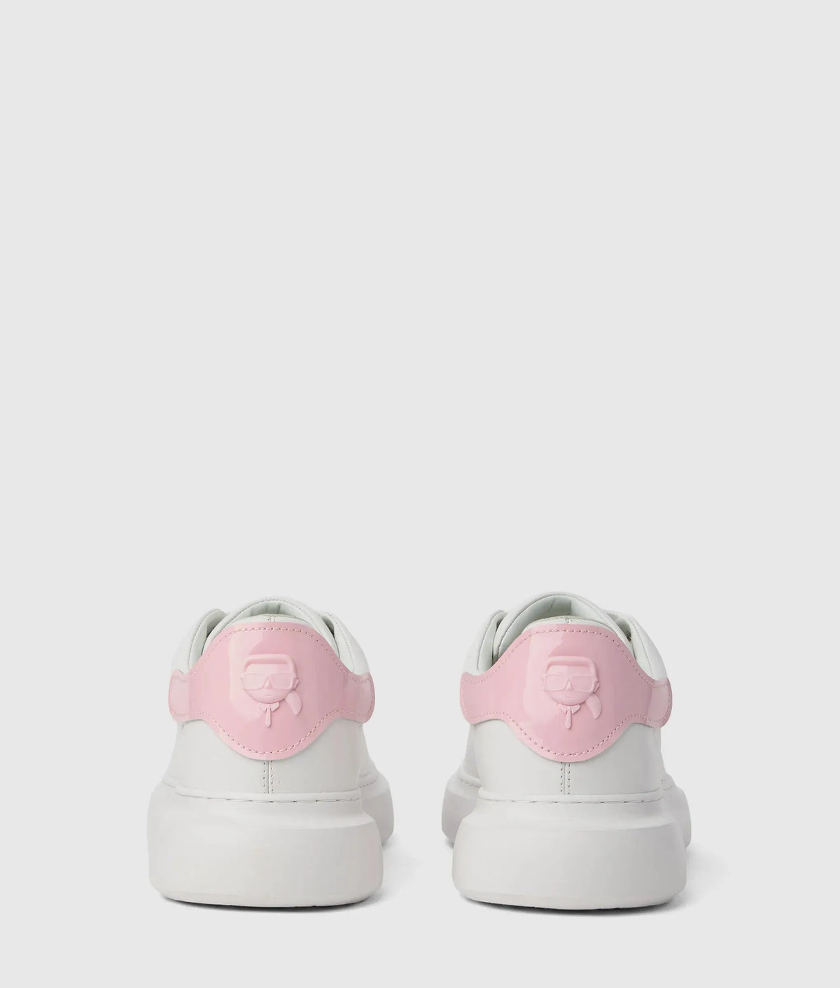 Ikon NFT kore sneakers
